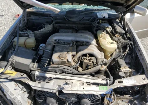 1995 Mercedes-Benz E 300D from USA, damaged, VIN WDBEB31E6SC091657